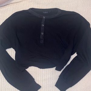 urban outfitter crop top !